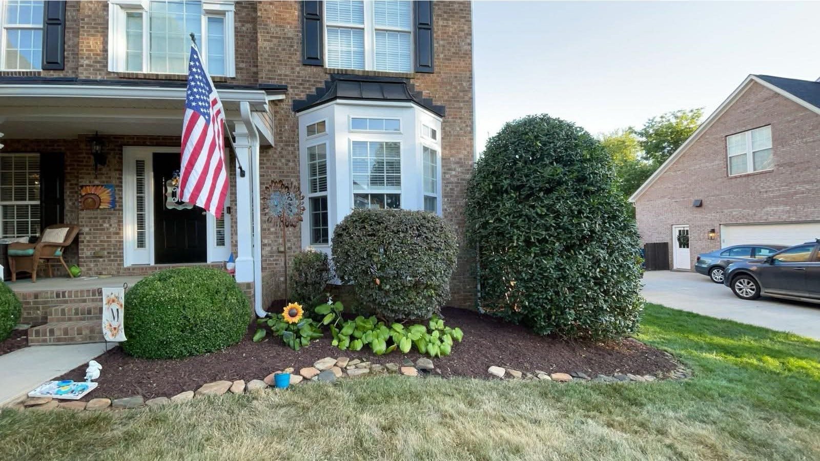 Front beds cleaned and mulched